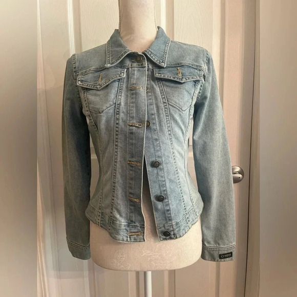 XOXO Jean Jacket - Picture 5 of 10